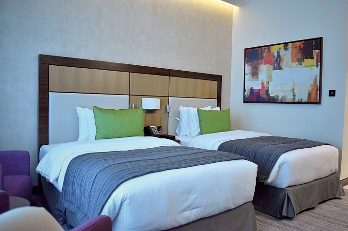 Golden Tulip Media Hotel