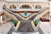 Mövenpick Hotel & Apartments Bur Dubai