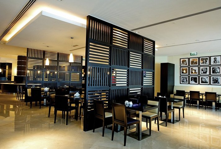 Holiday Inn Express Dubai Airport - Restaurant