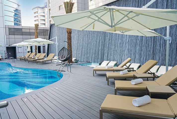 Al Khoory Sky Garden Hotel