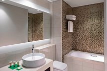 Hyatt Place Dubai Jumeirah - Beispiel Bad