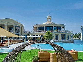 Millennium Lakeview Hotel