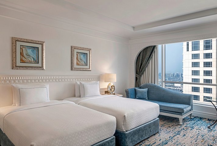 Al Habtoor Grand Resort, Autograph Collection - Wohnbeispiel Club Room (Zimmercodierung UL1)