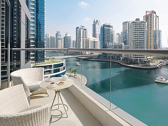 InterContinental Dubai Marina - Wohnbeispiel Cosy Room with Balcony & Marina View (Zimmercodierungen DB2, UP2 & DB5)