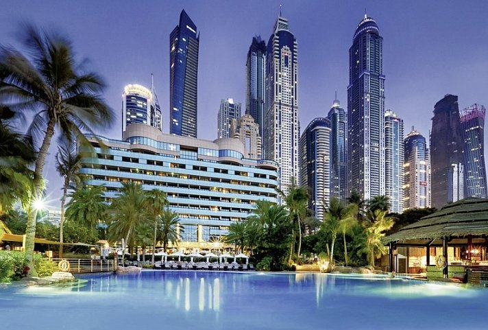 Le Meridien Mina Seyahi Beach Resort & Waterpark