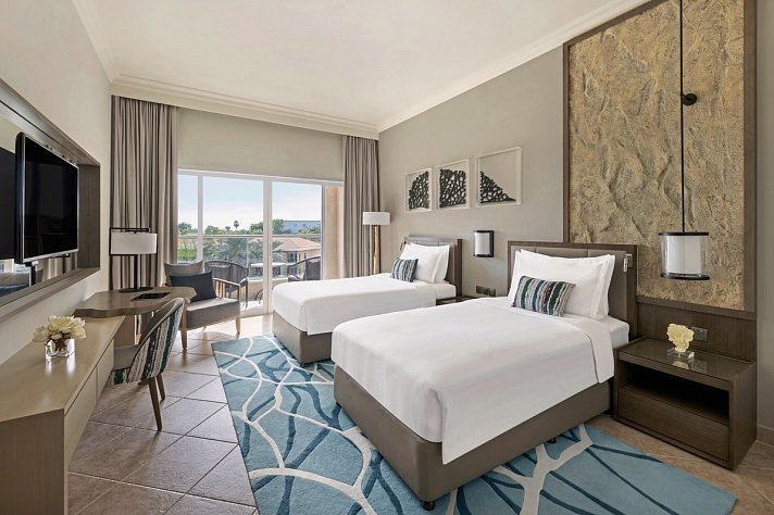 Fujairah Rotana Resort & Spa Al Aqah Beach