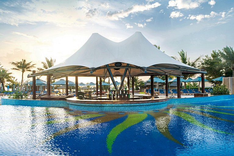 Le Meridien Al Aqah Beach Resort