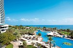 Le Meridien Al Aqah Beach Resort