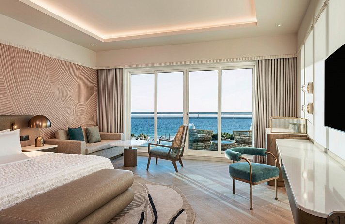 Le Meridien Al Aqah Beach Resort