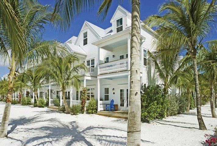 Parrot Key Hotel & Villas