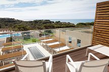 EPIC SANA Algarve - Wohnbeispiel Doppelzimmer Deluxe seitl. Meerblick (Zimmercodierung UD3)