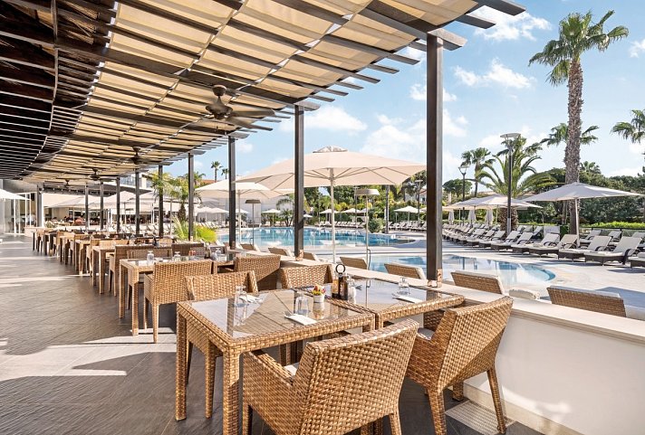 Wyndham Grand Algarve - Oasis Poolbar