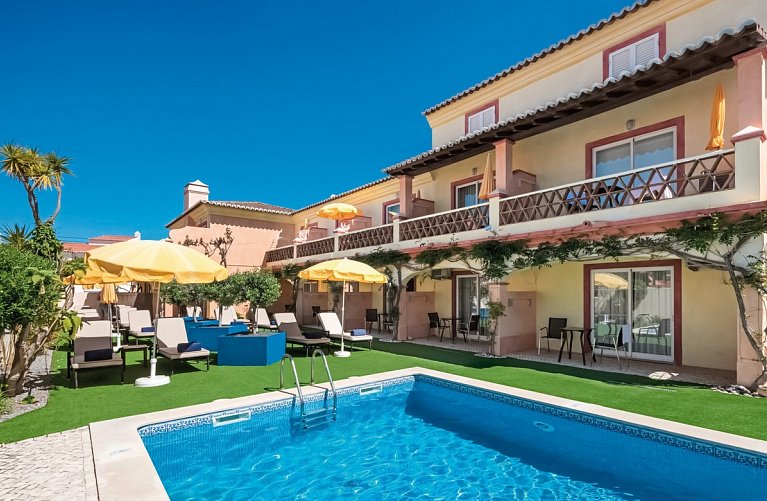 Costa d'Oiro Ambiance Village
