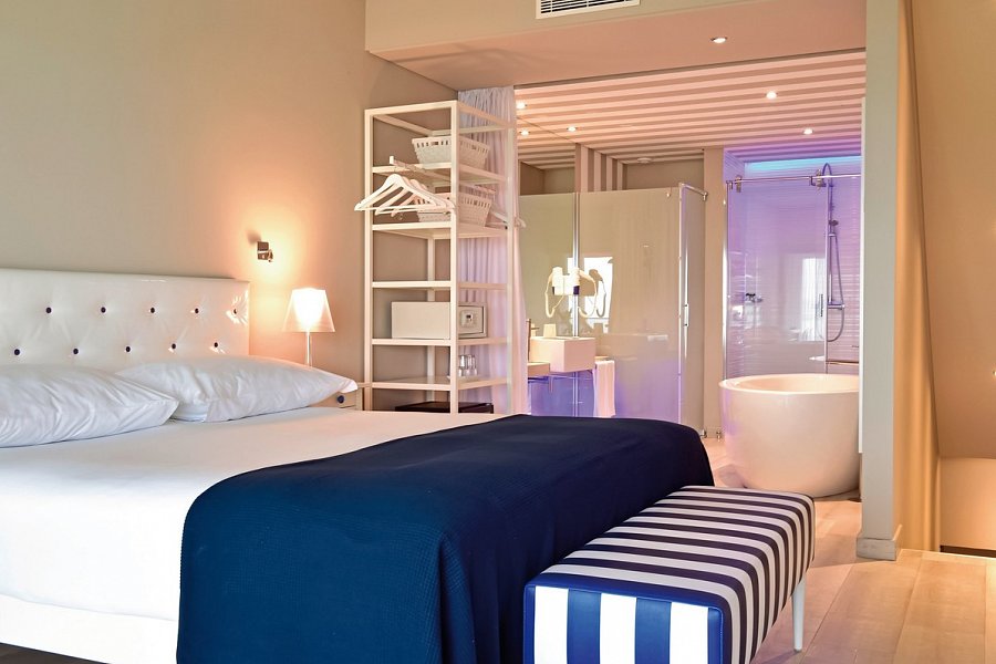 Pestana Alvor South Beach - Wohnbeispiel Doppelzimmer Deluxe Meerblick (Zimmercodierung DDM)