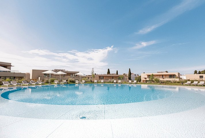 White Shell Beach Villas