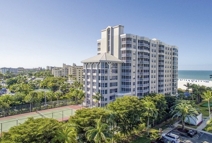 Gullwing Beach Resort Apartments