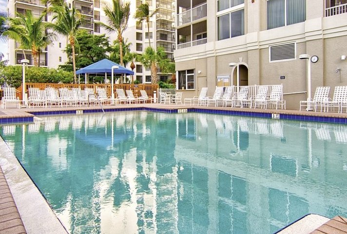 Gullwing Beach Resort Apartments