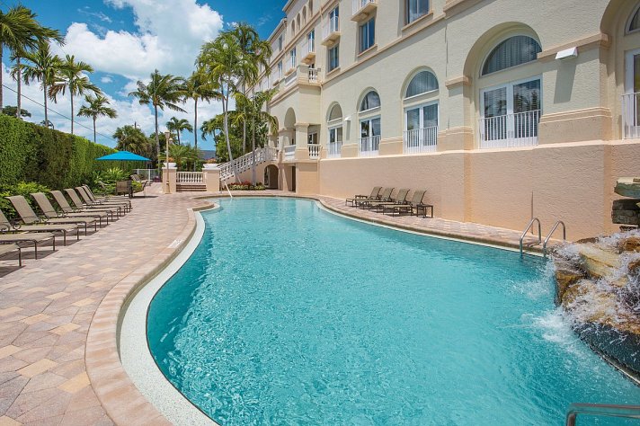 Hilton Naples