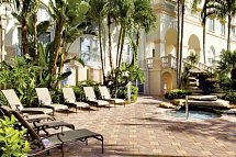 Hilton Naples