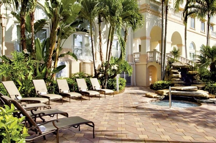 Hilton Naples