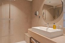 Sentido Galosol - Beispiel Bad Doppelzimmer Gartenblick (Zimmercodierungen DBG & SB1)