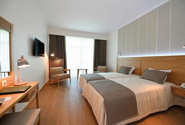 Hotel do Campo - Wohnbeispiel Doppelzimmer Meerblick (Zimmercodierungen DBN & DBM)