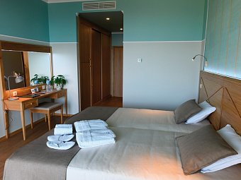Hotel do Campo - Wohnbeispiel Doppelzimmer Meerblick (Zimmercodierungen DBN & DBM)