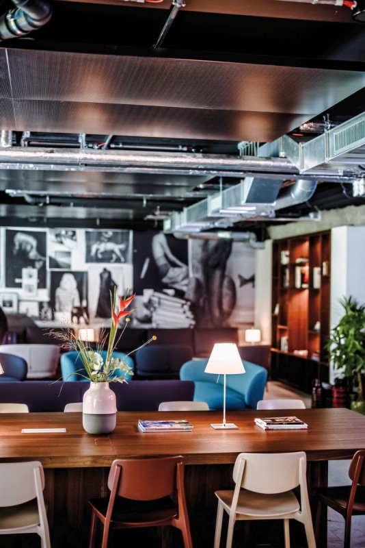 THE FLAG West M