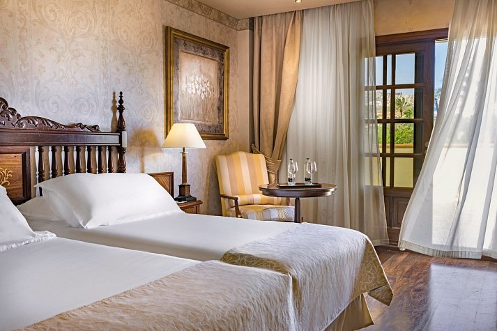 Elba Palace Golf Boutique Hotel - Wohnbeispiel Doppelzimmer Deluxe Golfplatzblick (Zimmercodierung DBF)