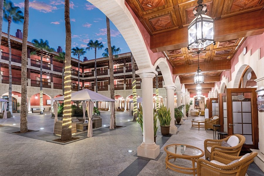 Elba Palace Golf Boutique Hotel - Patio Canario