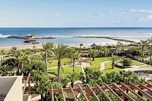 Elba Carlota Beach & Golf Resort