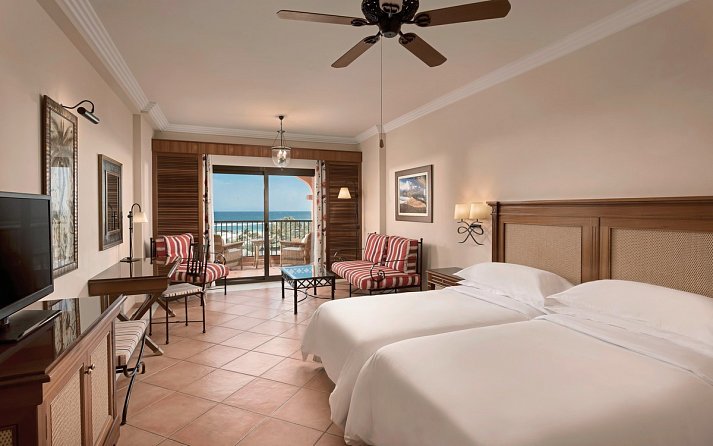 Sheraton Fuerteventura Beach, Golf & Spa Resort - Wohnbeispiel Familienzimmer Prestige Verbindungstür Meerblick (Zimmercodierung FVM)