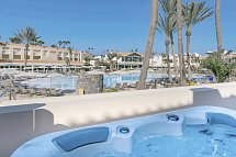 HD Lobos Natura Fuerteventura - Wohnbeispiel Premier Kids Suite Poolblick (Zimmercodierung WBP)