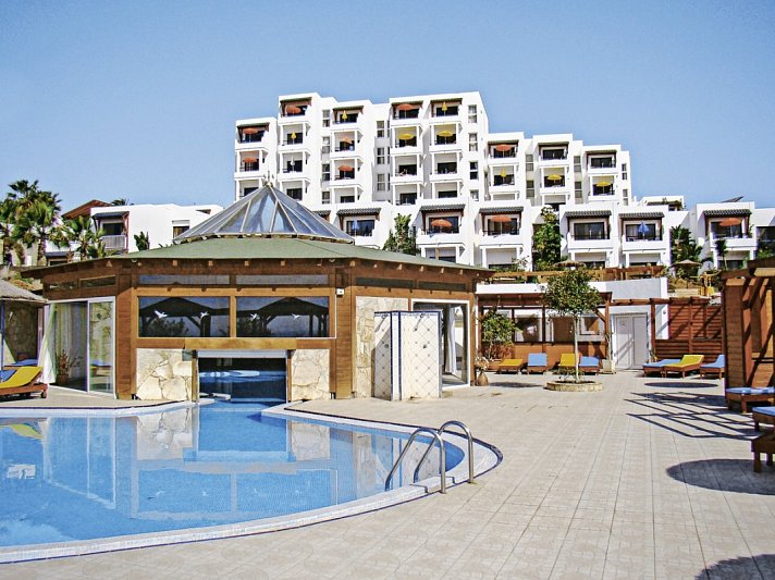 Marina Playa Suites