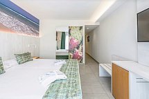 FERGUS Cactus Garden - Wohnbeispiel Juniorsuite mit seitl. Meerblick