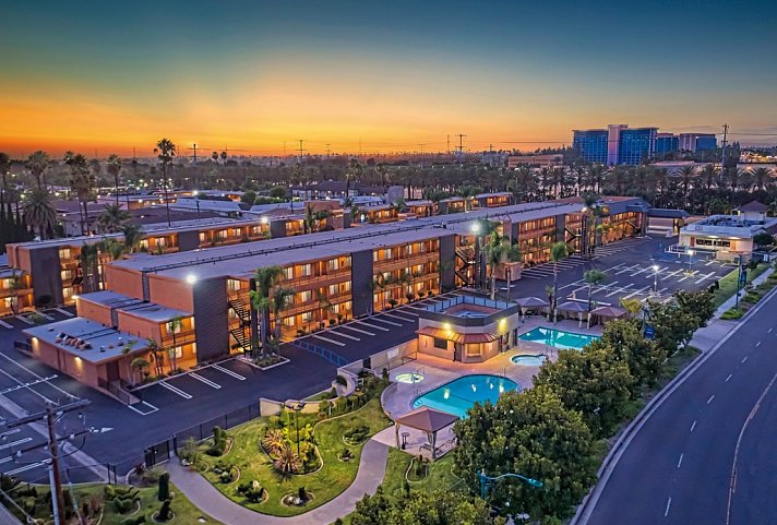 Best Western Plus Stovall's Inn