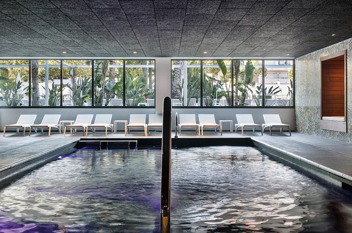 AQUA Hotel Silhouette & Spa