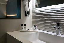 Metropol - Badbeispiel Doppelzimmer Komfort (Zimmercodierung DF1)
