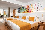 L'Azure Hotel