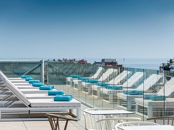 L'Azure Hotel