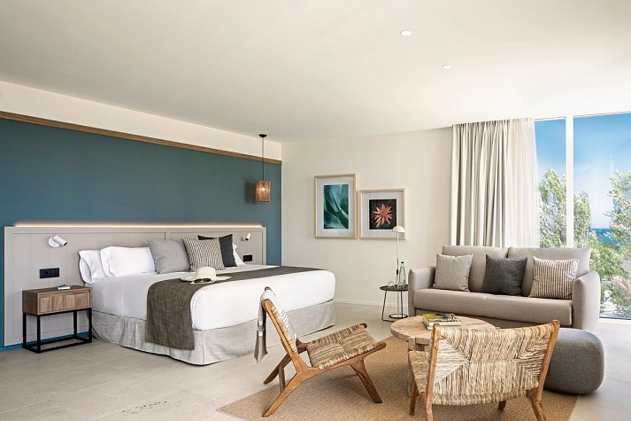 Atzavara Hotel & Spa - Wohnbeispiel Juniorsuite Poolblick (Zimmercodierung JBP)