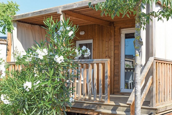 Camping Resort Els Pins - Wohnbeispiel Mobilheim Plus (Zimmercodierungen CB4 & CB5)