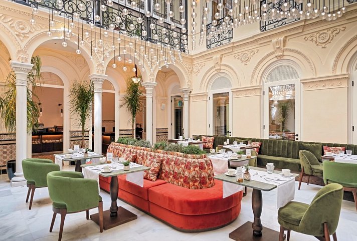 Palacio Gran Via, a Royal Hideaway Hotel - Patio