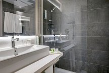 NH Hamburg Altona - Beispiel Bad Doppelzimmer (Zimmercodierung DB1)