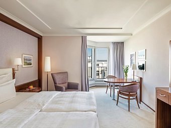 Grand Elysée Hamburg - Wohnbeispiel Doppelzimmer Grand Classic (Zimmercodierung DB1)
