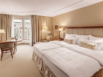 Grand Elysée Hamburg - Wohnbeispiel Doppelzimmer Grand Classic (Zimmercodierung DB1)