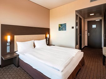 IntercityHotel Hamburg Dammtor-Messe - Wohnbeispiel Doppelzimmer Standard (Zimmercodierungen DG1 & DC1)