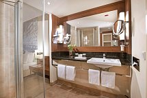 Lindner Hotel Hamburg Am Michel - Beispiel Bad Doppelzimmer (Zimmercodierung DB1)