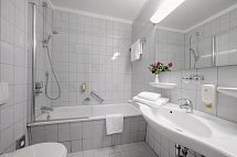 Best Western Hotel Hamburg International - Wohnbeispiel Bad (Zimmercodierungen DG1 & EG1)