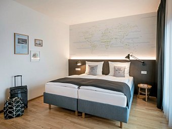 JUFA Hotel Hamburg HafenCity - Wohnbeispiel Doppelzimmer (Zimmercodierung DB1)
